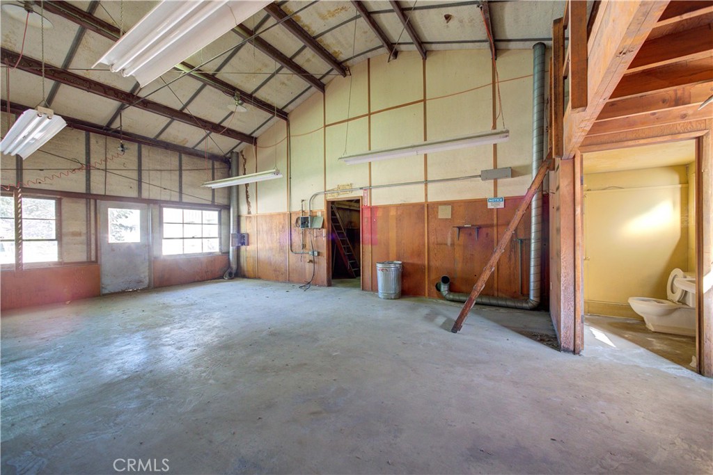 2432 Spring Street Property Photo 28