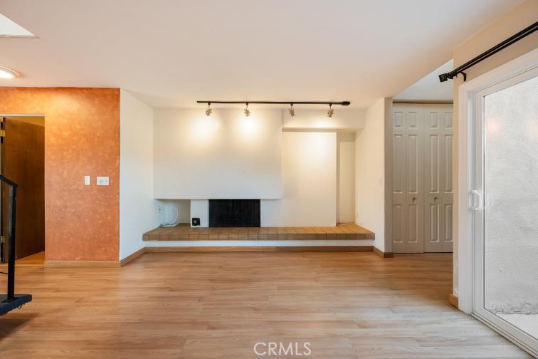 1527 Royal Way Property Photo 1