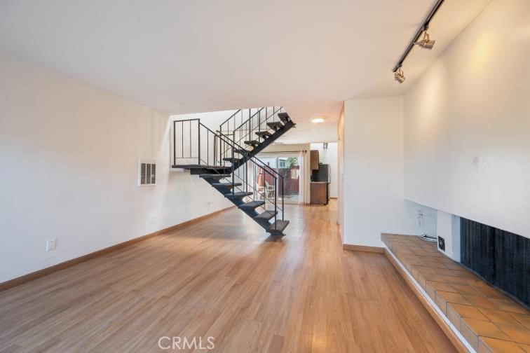 1527 Royal Way Property Photo 12