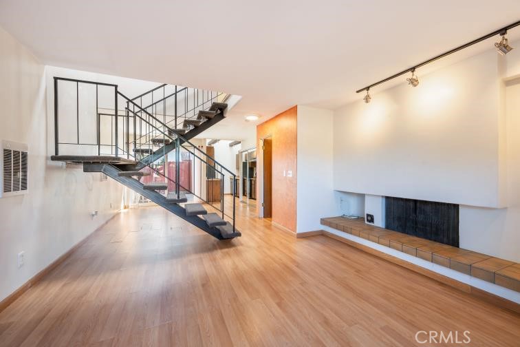 1527 Royal Way Property Photo 13