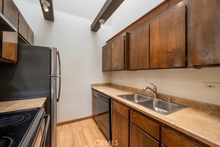 1527 Royal Way Property Photo 17
