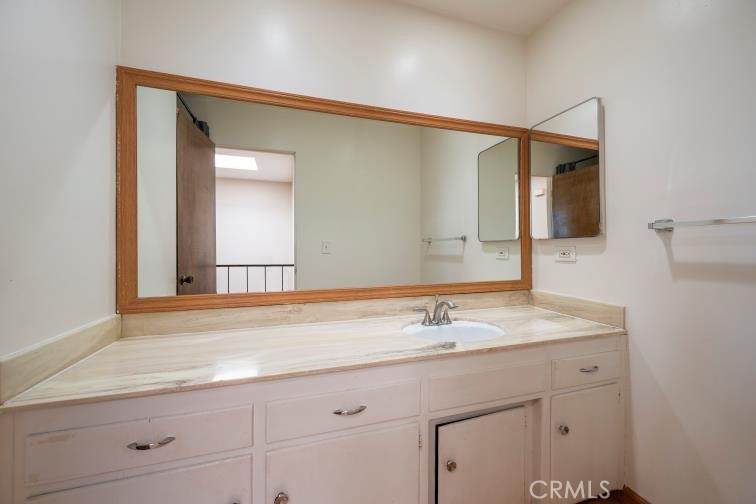 1527 Royal Way Property Photo 26