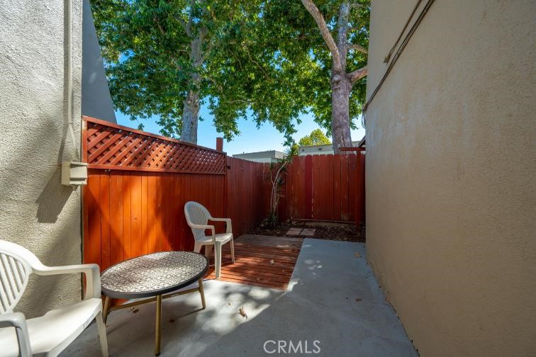 1527 Royal Way Property Photo 31