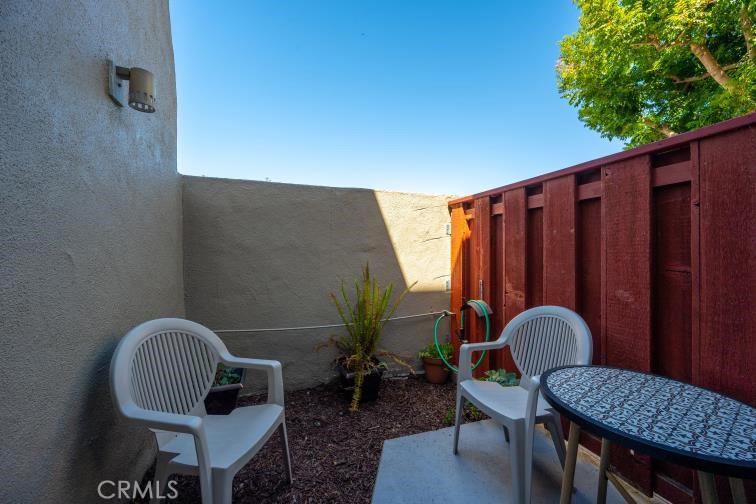 1527 Royal Way Property Photo 33