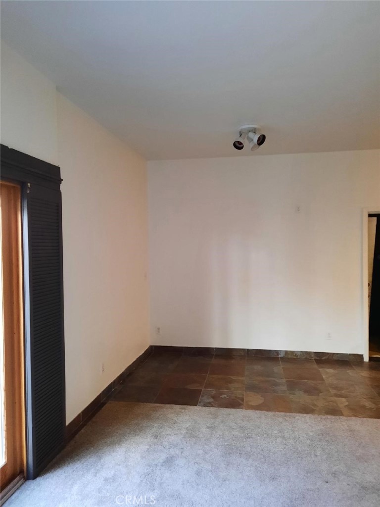 226 Front Street Property Photo 5