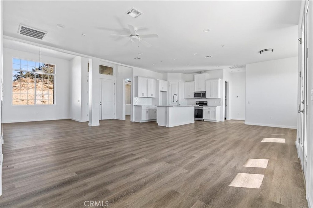 23781 El Rancho Drive Property Photo 6