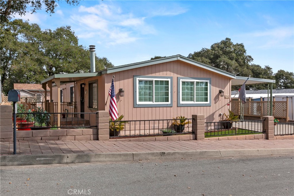 212 Encino Lane Property Photo