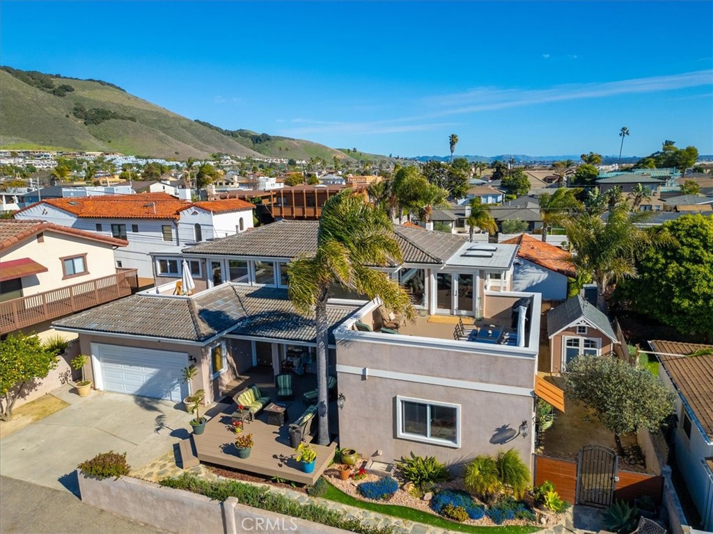 345 Capistrano Avenue Property Photo