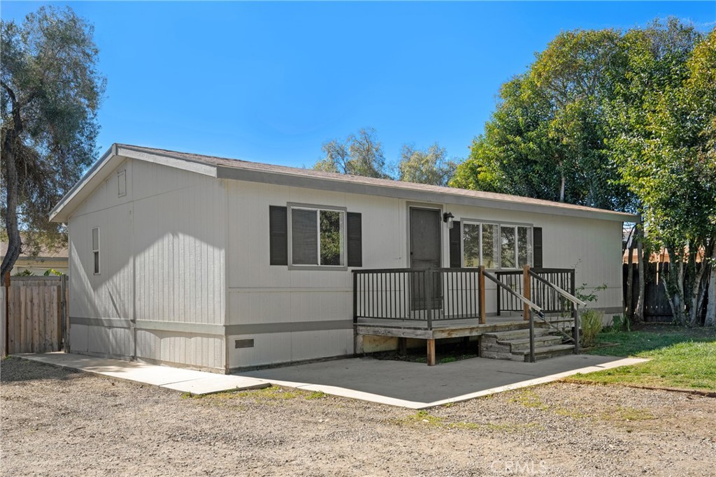 415 N Thompson Avenue Property Photo