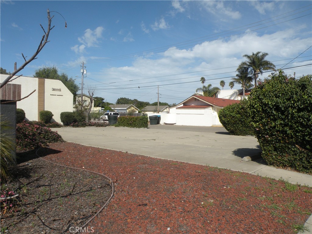 521 E Ocean Property Photo 10