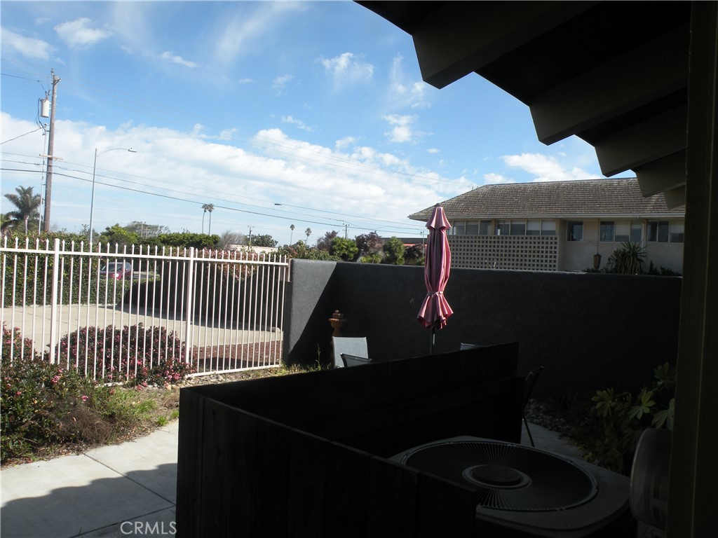 521 E Ocean Property Photo 18