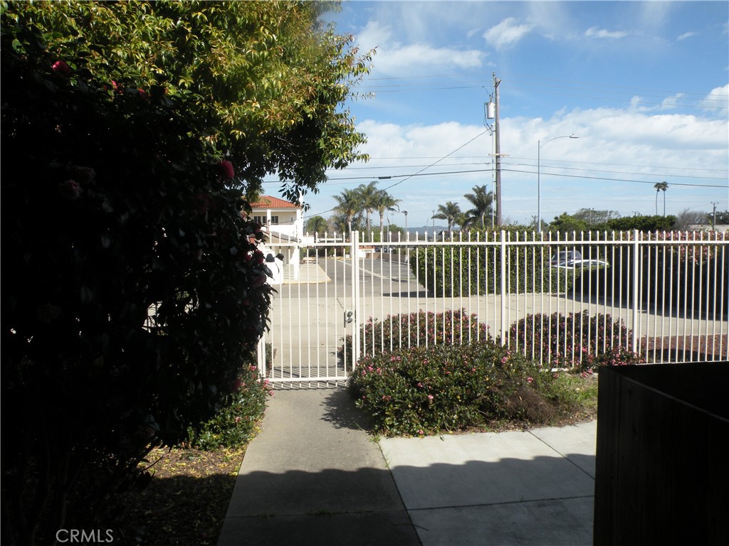 521 E Ocean Property Photo 20
