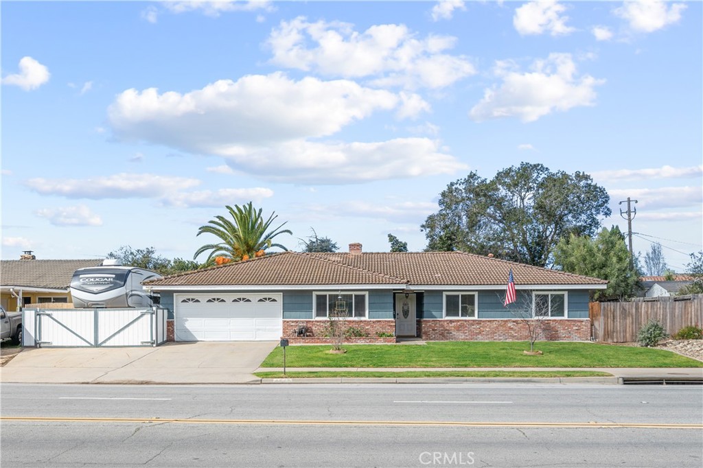 4667 S Bradley Road Property Photo