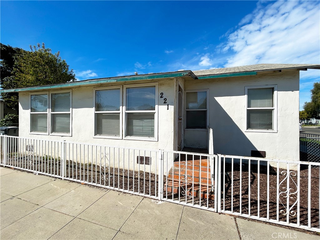 215 N Miller Street Property Photo 5