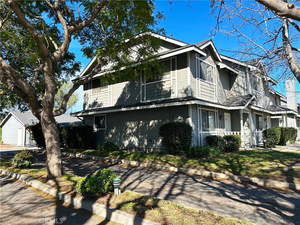 215 N Miller Street Property Photo 8