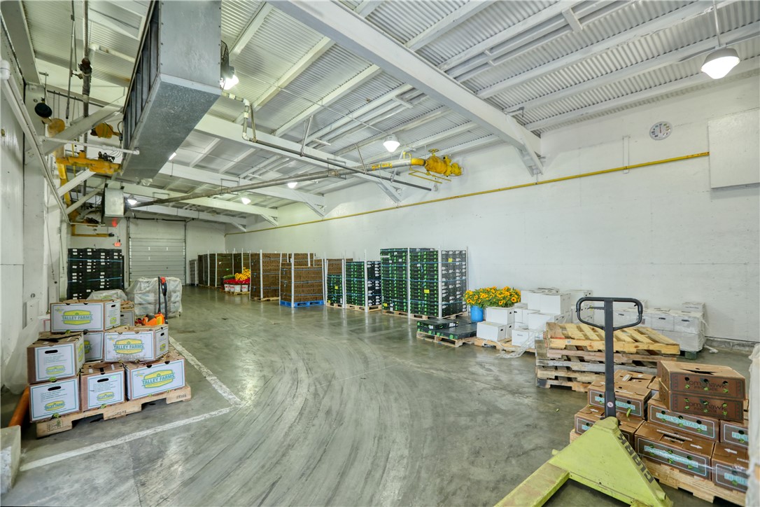 1730 Railroad Street Property Photo 12