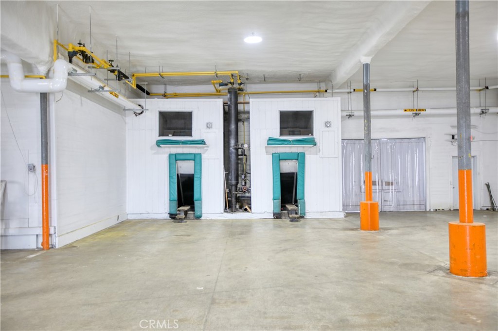 1730 Railroad Street Property Photo 17
