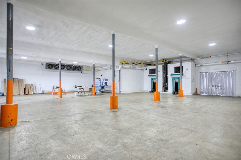 1730 Railroad Street Property Photo 19