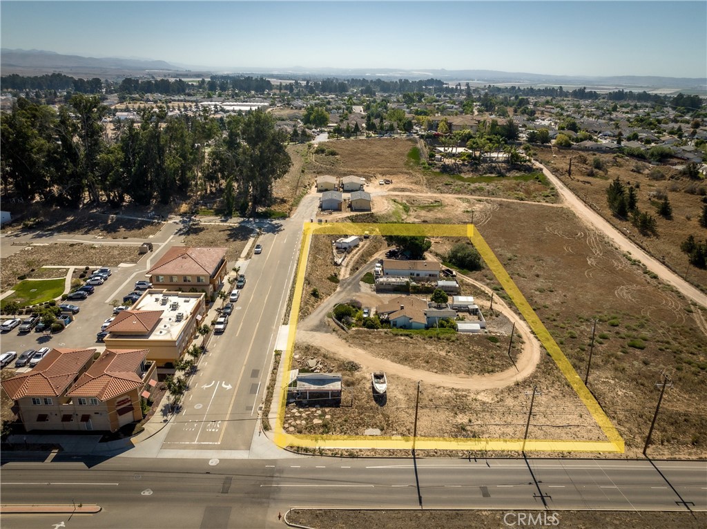 719 W Tefft Street Property Photo 1