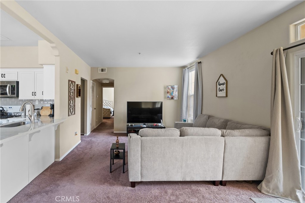310 E Mccoy Lane 2k Property Photo 9