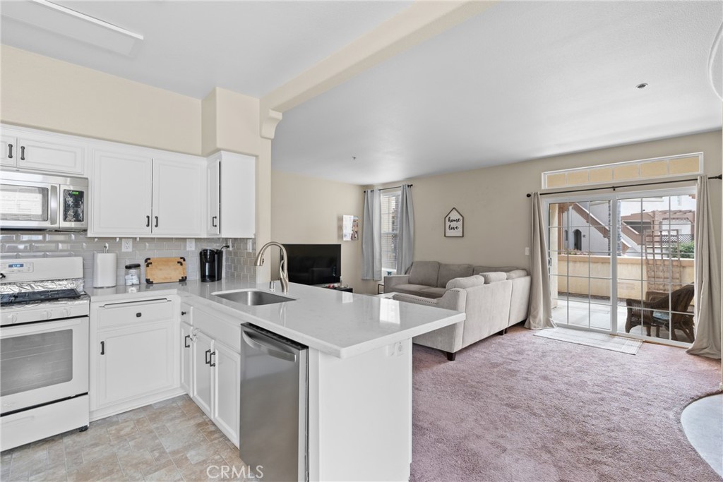 310 E Mccoy Lane 2k Property Photo 11