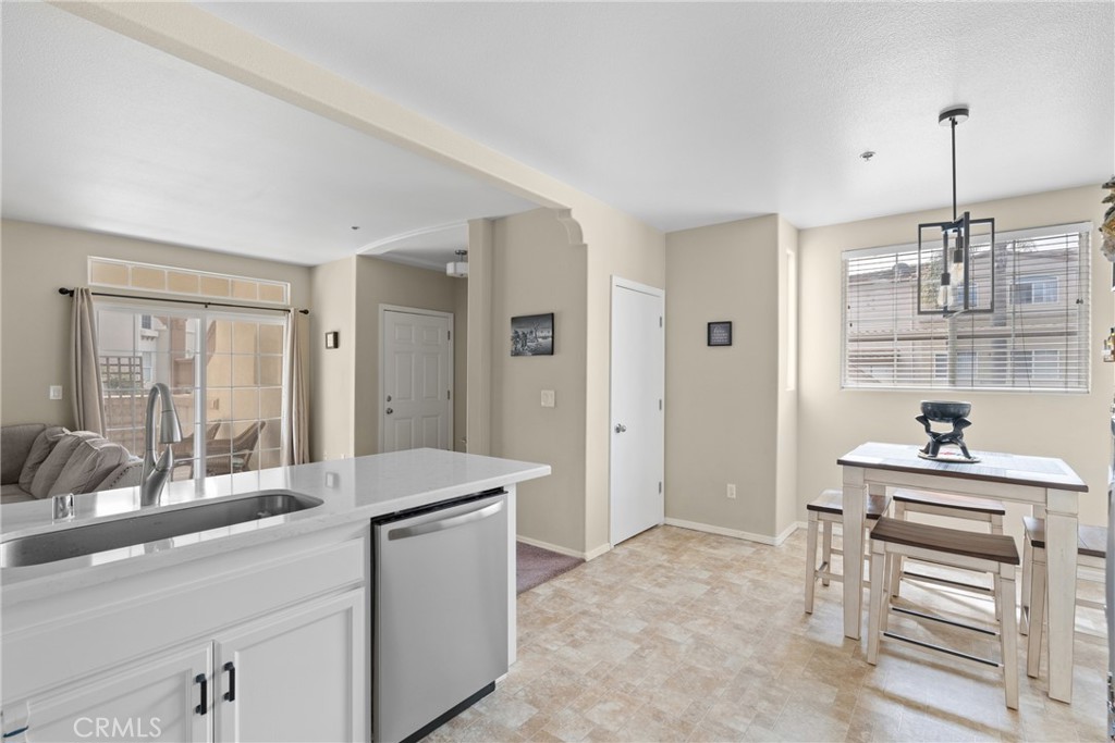 310 E Mccoy Lane 2k Property Photo 17