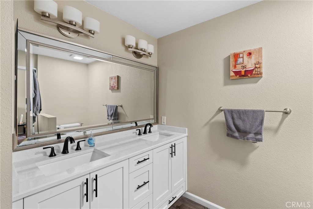 310 E Mccoy Lane 2k Property Photo 23