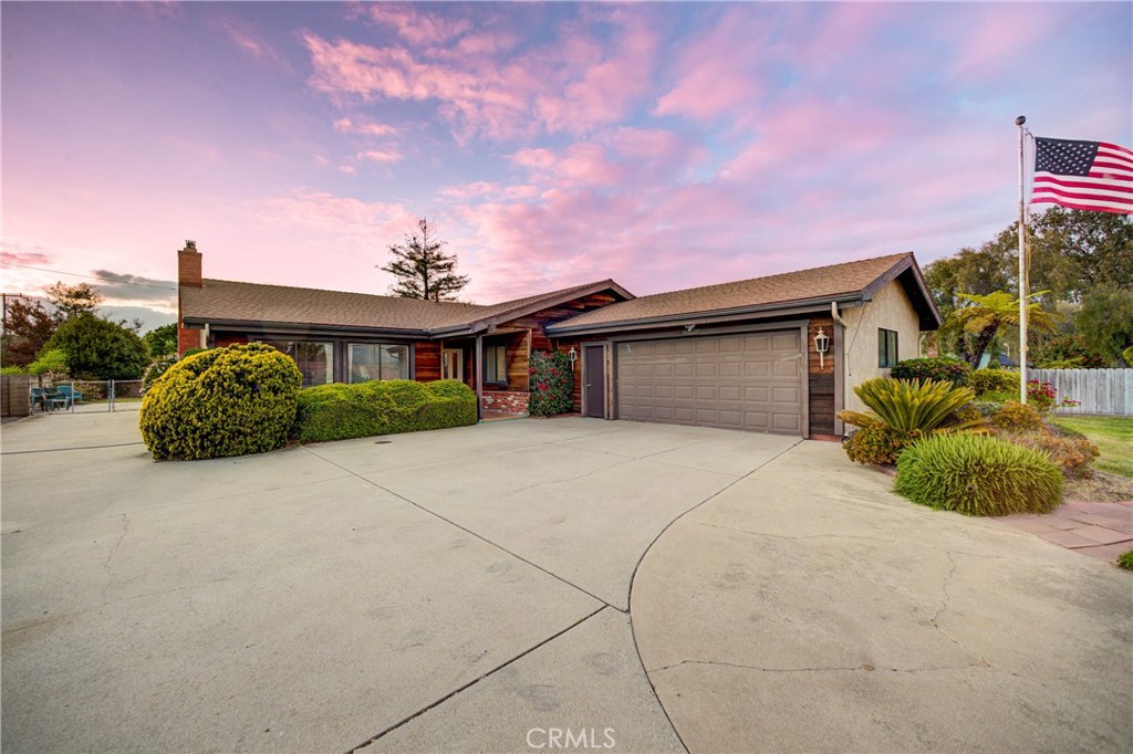 1240 W Tefft Street Property Photo