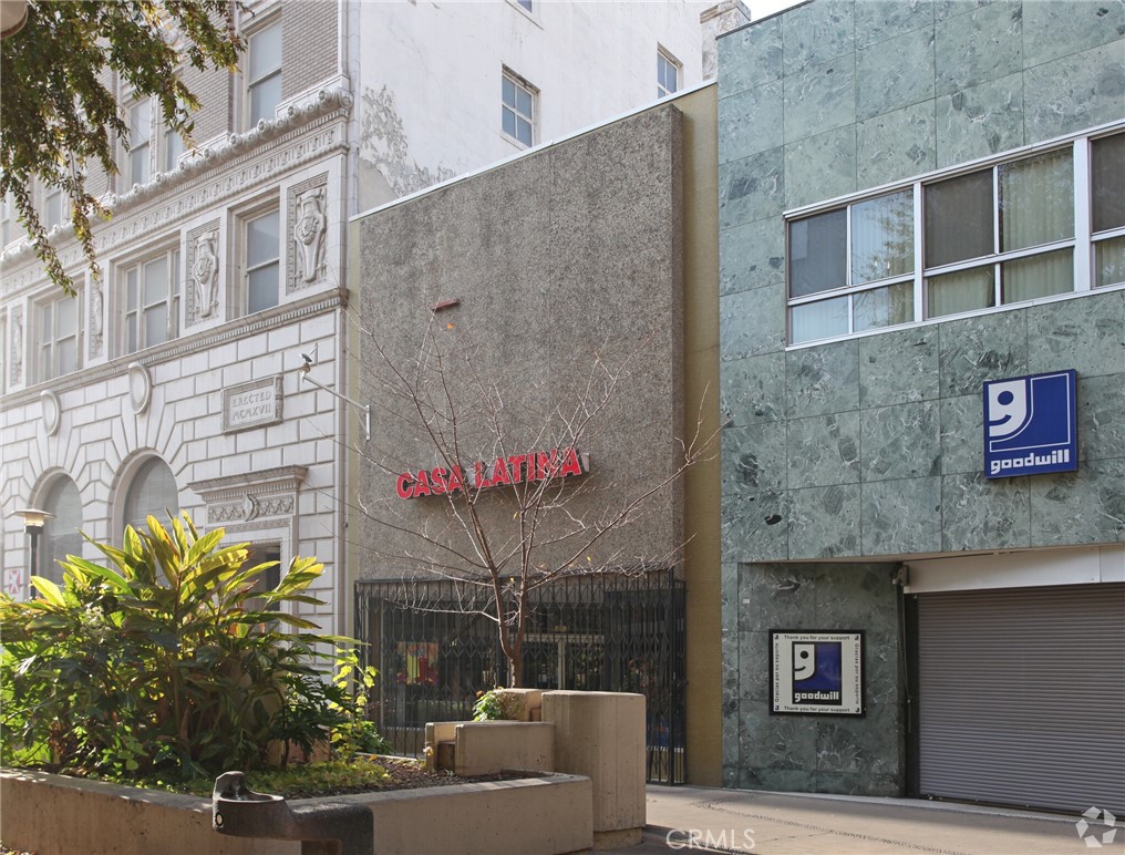 1017 Fulton Street Property Photo