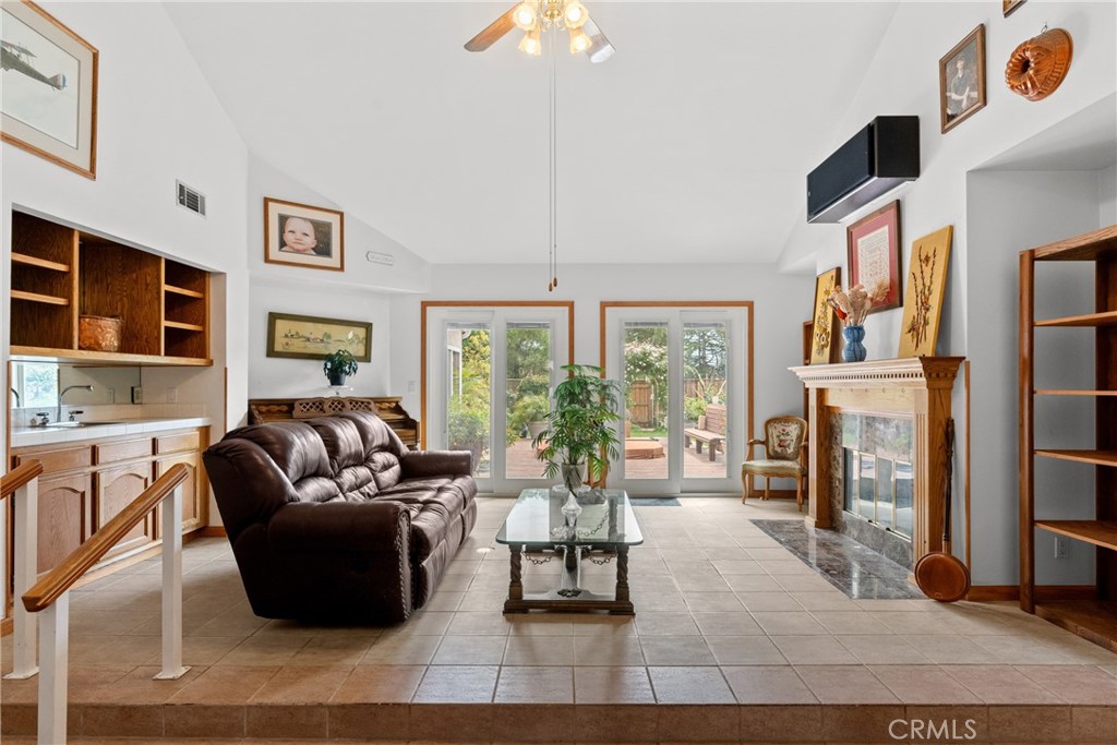 832 Onstott Road Property Photo 5