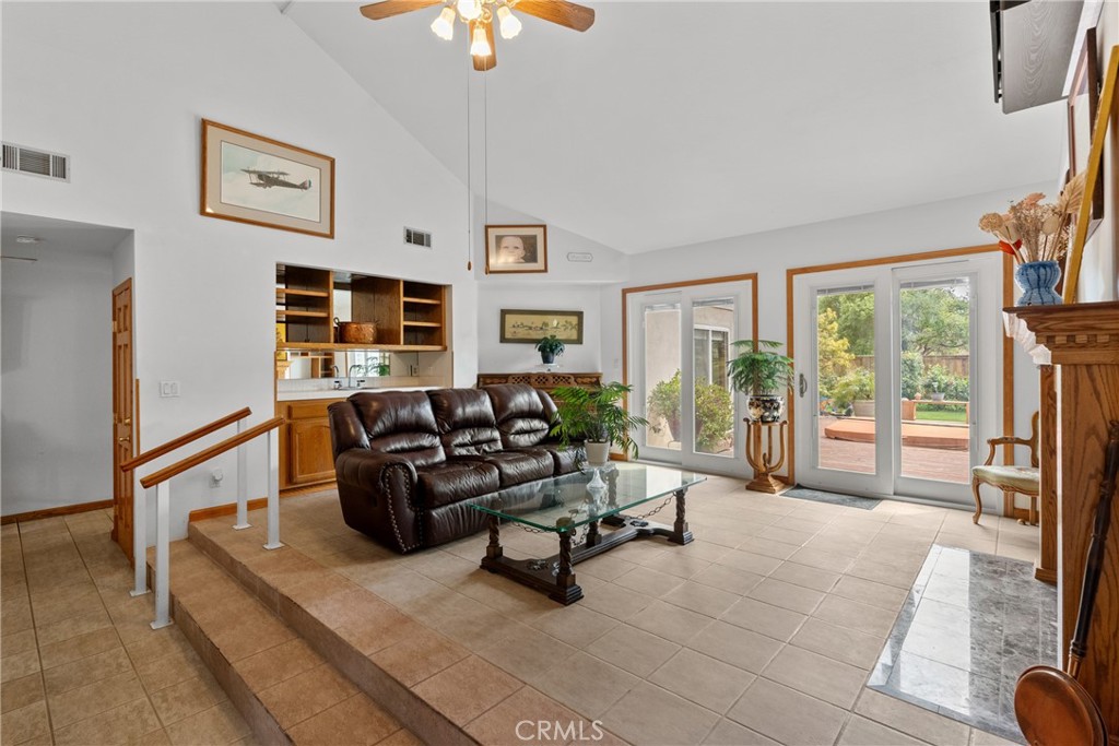 832 Onstott Road Property Photo 6