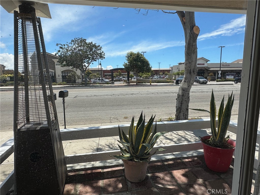 1218 1220 E Grand Avenue Property Photo 15
