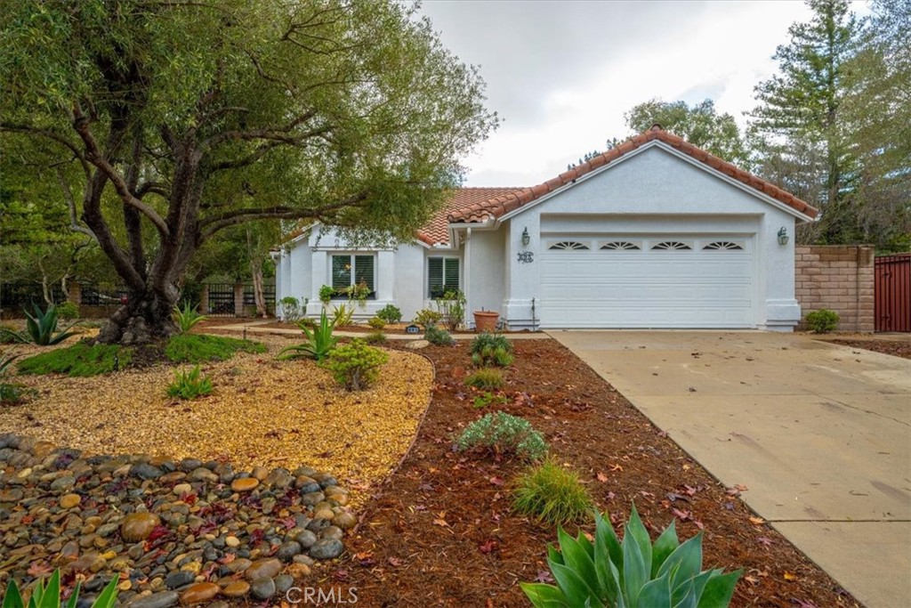 695 Black Ridge Lane Property Photo