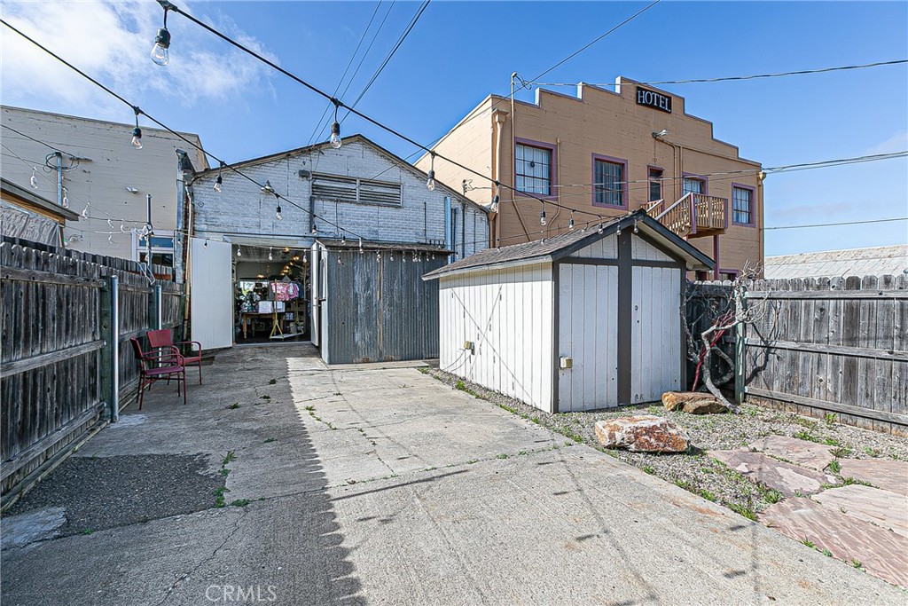 115 E Clark Avenue Property Photo 20