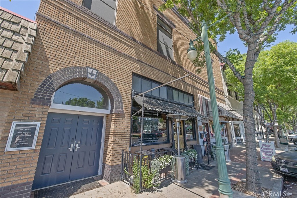128 S E Street Property Photo 2