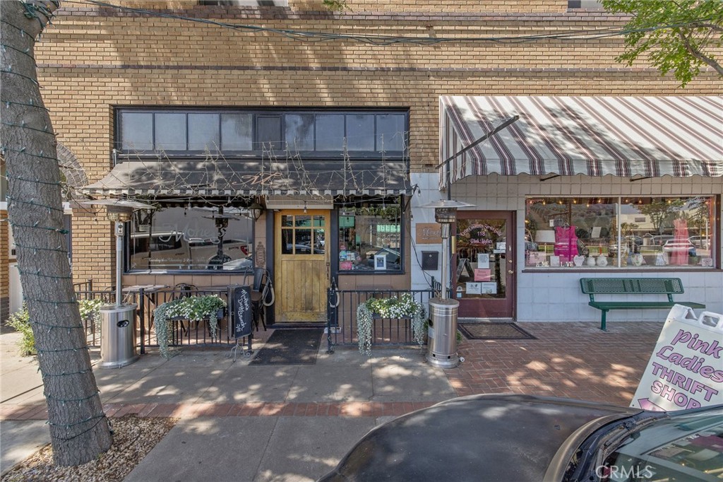 128 S E Street Property Photo 3