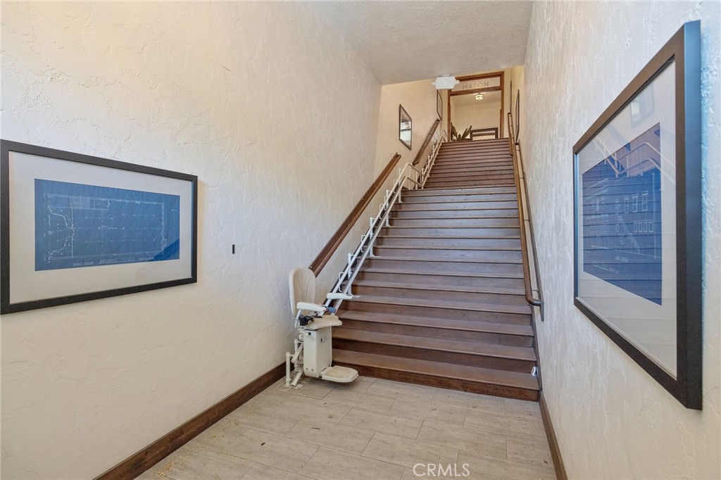 128 S E Street Property Photo 8