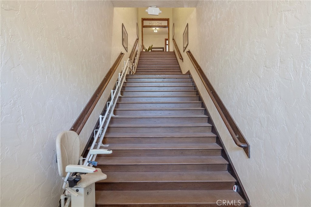 128 S E Street Property Photo 9