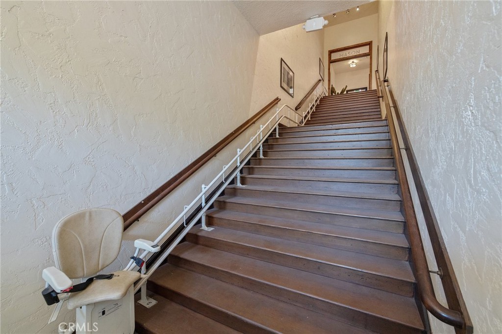 128 S E Street Property Photo 10