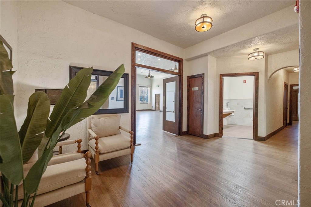 128 S E Street Property Photo 13