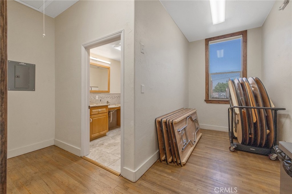 128 S E Street Property Photo 22