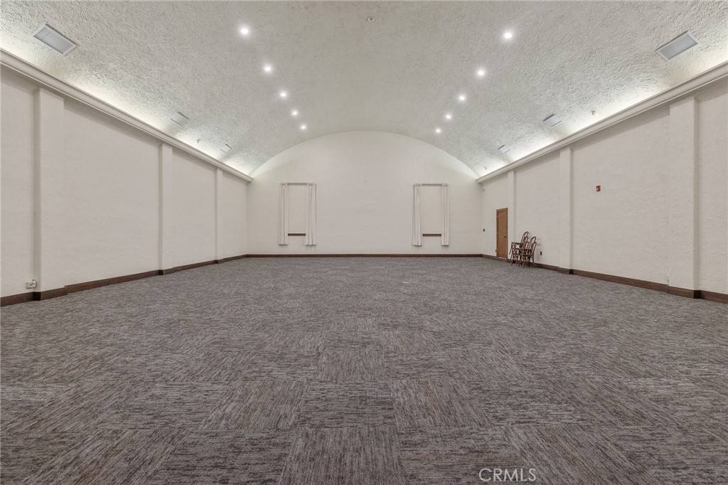 128 S E Street Property Photo 34