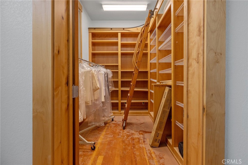 128 S E Street Property Photo 39