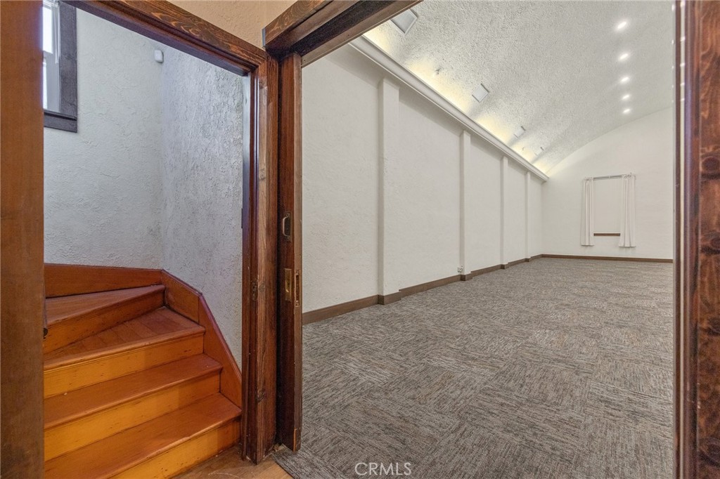 128 S E Street Property Photo 42
