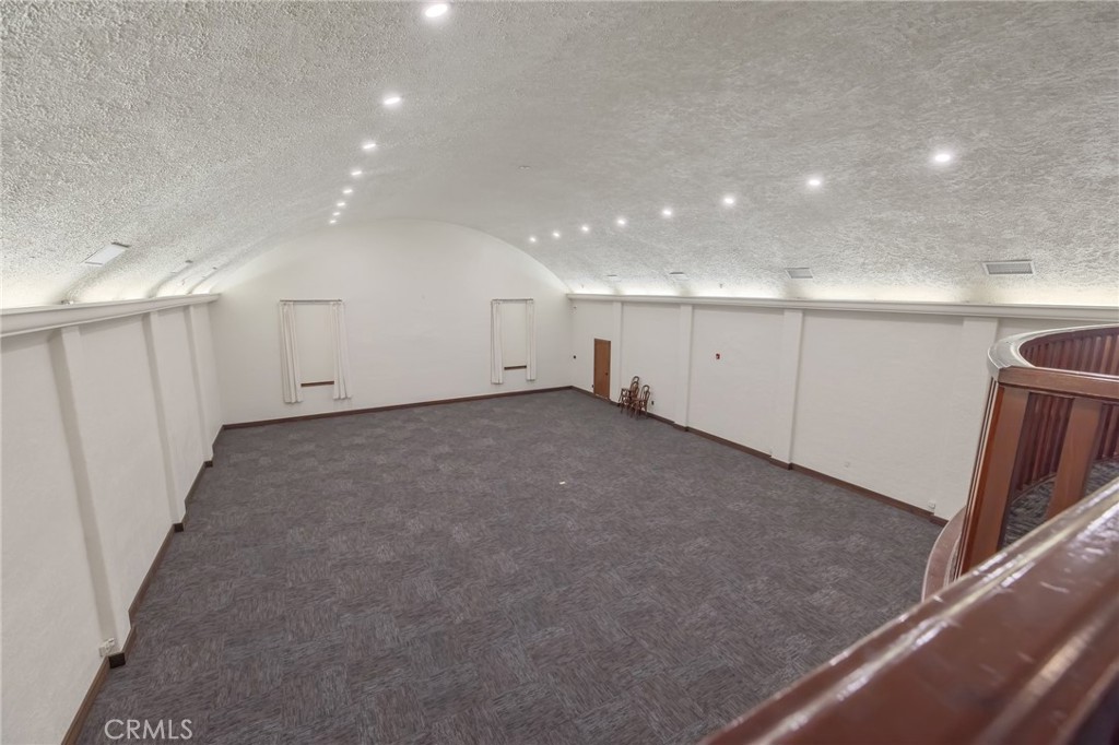 128 S E Street Property Photo 44
