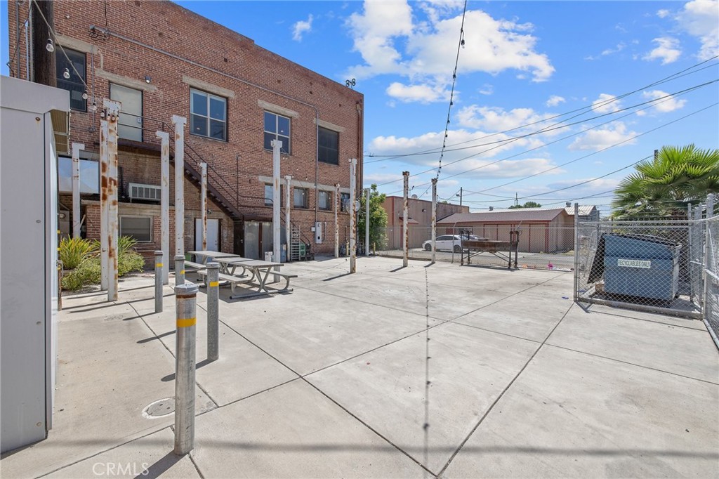 128 S E Street Property Photo 50