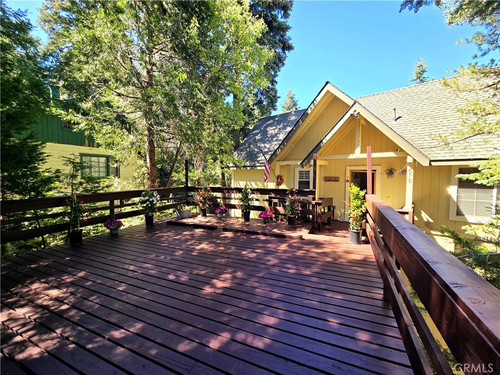 678 Buckingham Square Property Photo