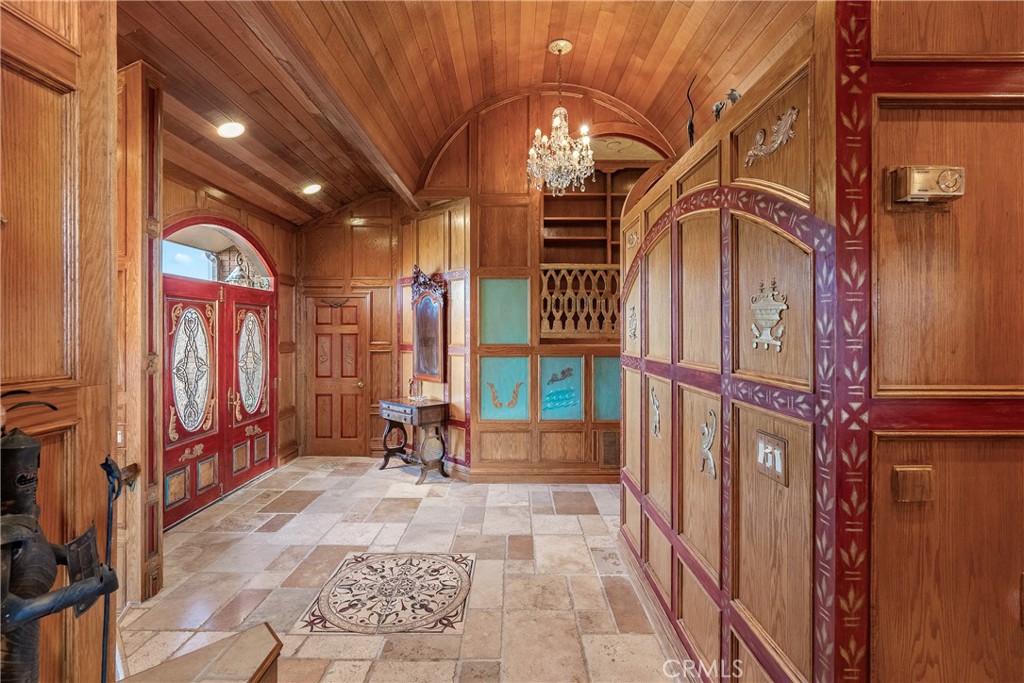 2743 Rodman Drive Property Photo 8