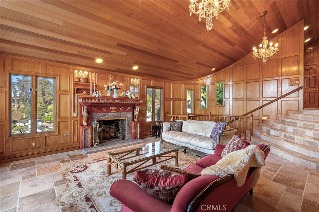 2743 Rodman Drive Property Photo 12