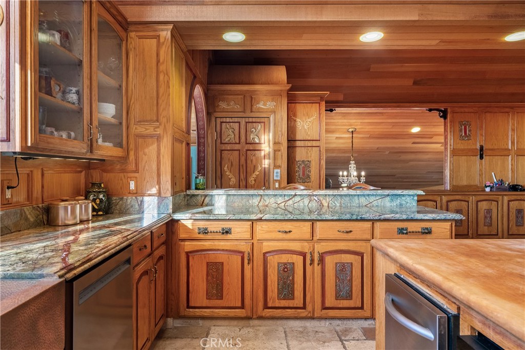 2743 Rodman Drive Property Photo 18